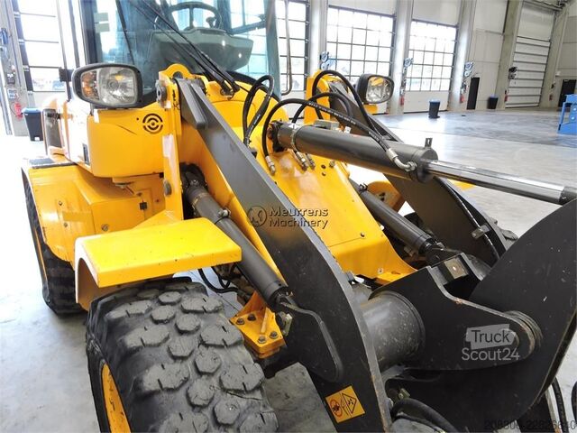 Kerekes rakodó VOLVO L30G + Fork