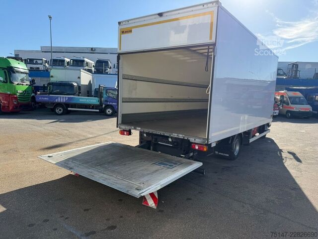 Skåpbil FUSO Canter 7C18 3-Sitzer Klima Koffer Ladebordwand
