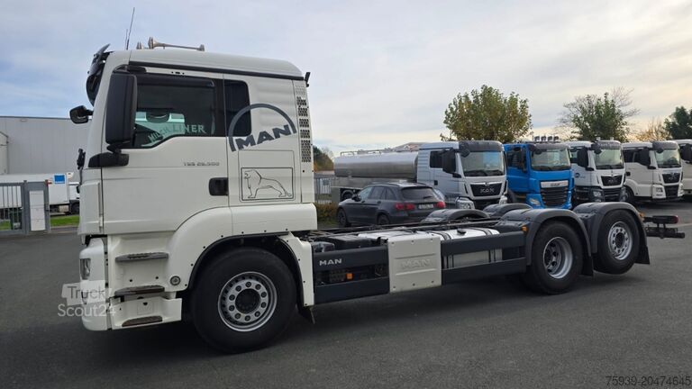 LKW-Fahrgestell MAN TGS 26.500 6x2