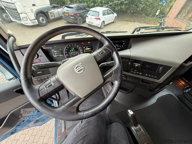 Стандарт-СЗМ Volvo FH 460 4X2 Globetrotter XL 2x tank NL Truck VEB...