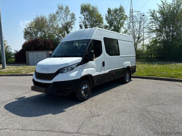 Furgoneta doble cabina Iveco Daily 35