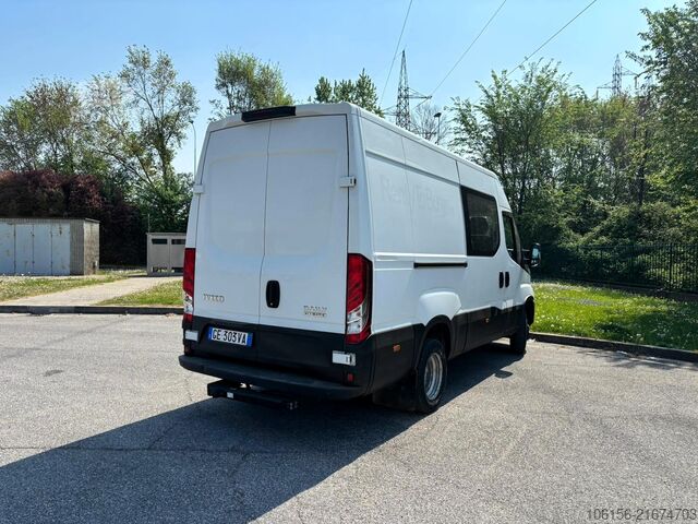 Furgoneta doble cabina Iveco Daily 35
