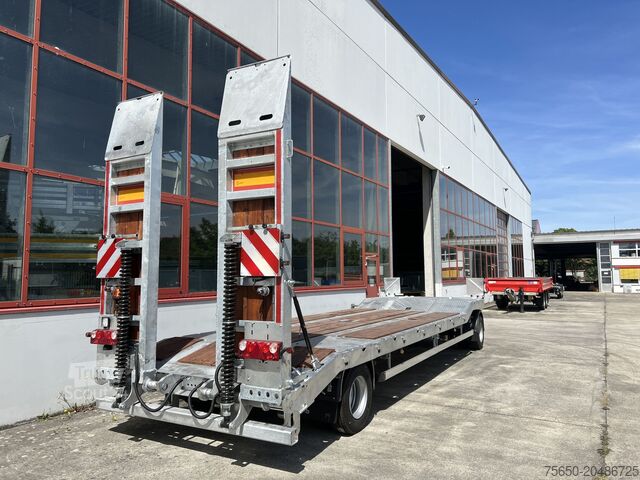 Low loader trailer Möslein T 2 Schwebheim Neuer 2 Achs Tieflader- Anhänger, Verbreiterung