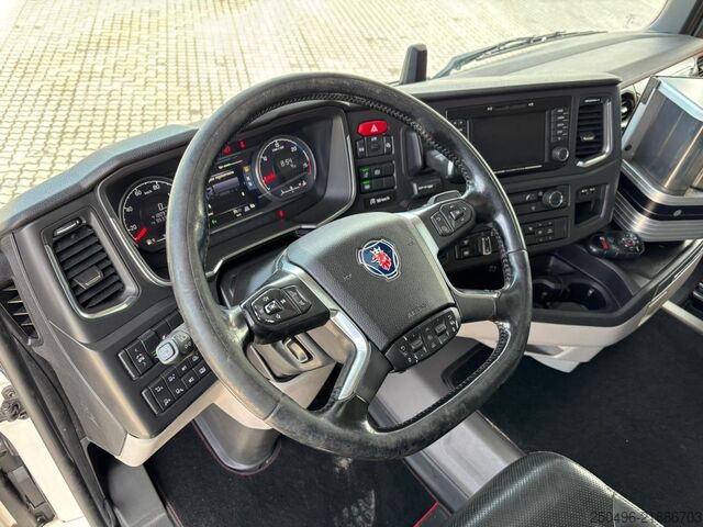 Dėžės korpusas Scania R 410 6x2*4 CNG / RETARDER / BOX L=6970 mm