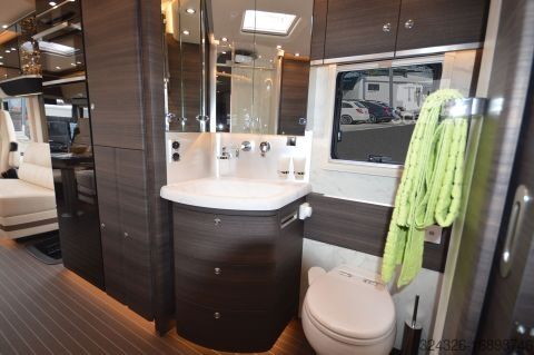 Integriertes Wohnmobil Concorde Liner 990 GI CL*Zeder/Highgloss*Vanille