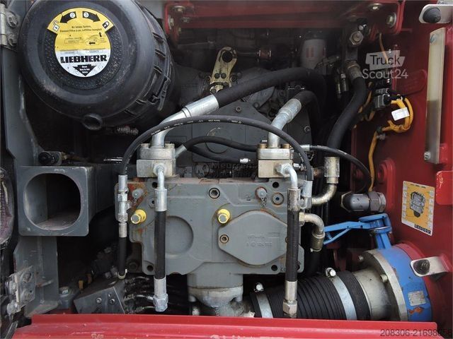 Escavatore cingolato LIEBHERR R906