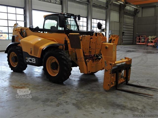 Teleskopiskais iekrāvējs JCB 540-170