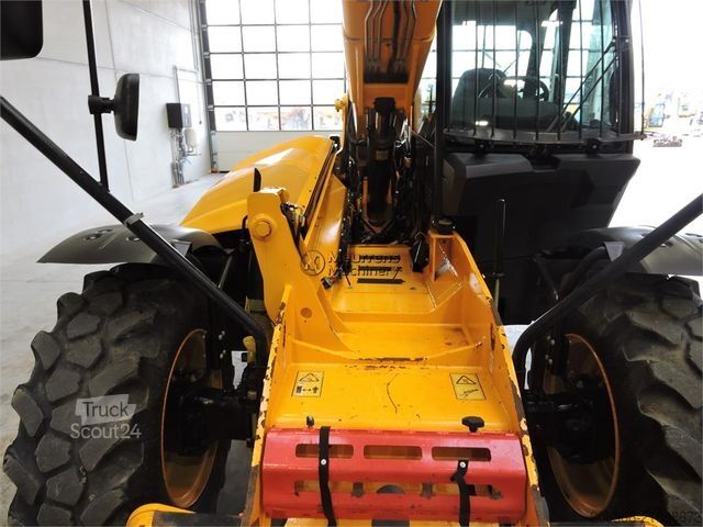 Teleskopiskais iekrāvējs JCB 540-170