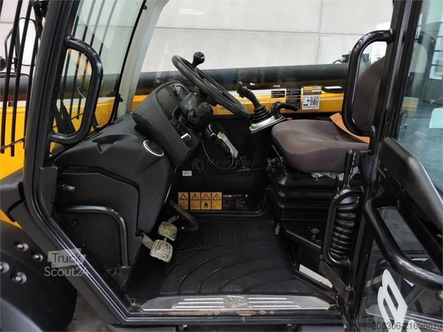 Teleskopiskais iekrāvējs JCB 540-170