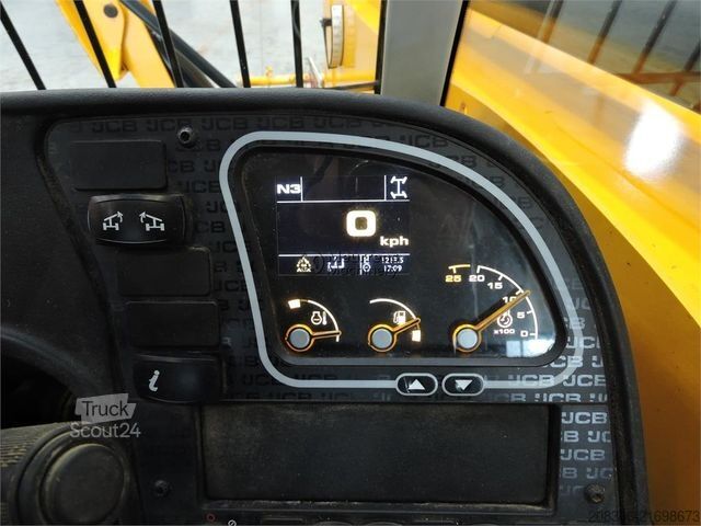 Teleskopiskais iekrāvējs JCB 540-170