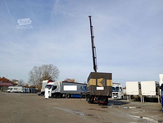 Draperie IVECO AS260S42Y/FS mit Kran BDF