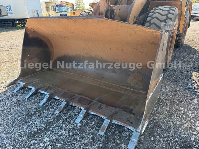 Kolový nakladač CATERPILLAR 950G*Straßenzulassung*