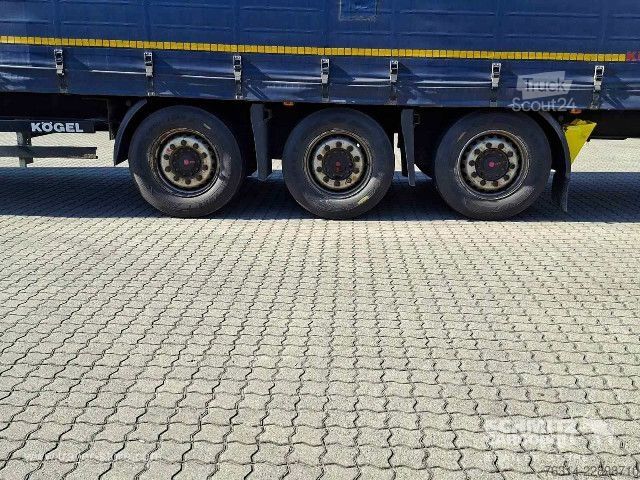 Atvira puspriekabė su tentu Kögel Curtainsider Mega