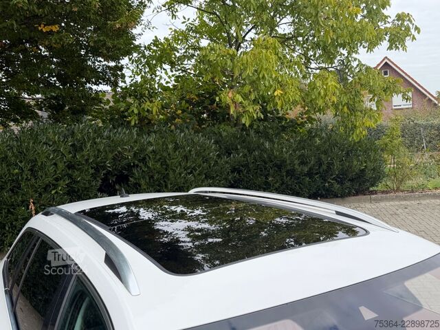 Mikroautobuss SKODA Superb 2.0 TDI SCR DSG Active Combi Panoramadach