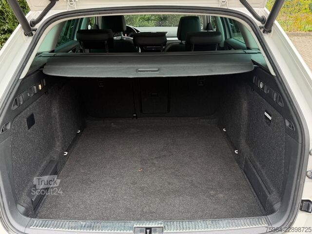 Mikroautobuss SKODA Superb 2.0 TDI SCR DSG Active Combi Panoramadach