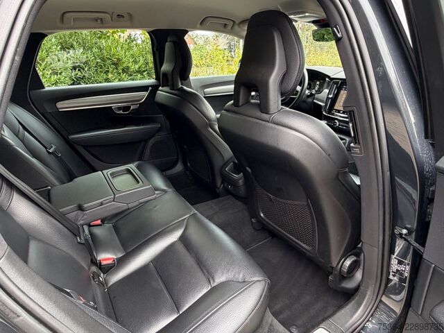 Minibus VOLVO V90 D3 Momentum Leder Klima Navi Automatik Euro6