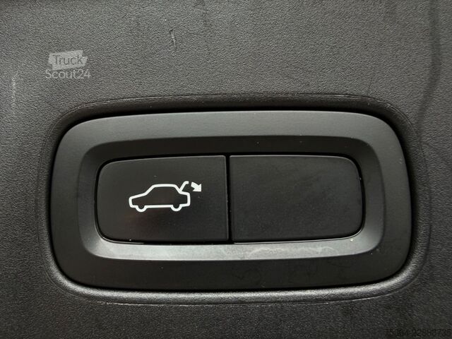 Minibus VOLVO V90 D3 Momentum Leder Klima Navi Automatik Euro6