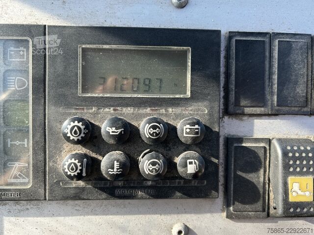 Standaard-SZM Terberg YT182 / Motor Problem - Oil Pressure / 2006 / C...
