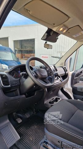 Kleinbus FIAT Fiat Ducato 9 Sitzer Systemboden Rolli Stock