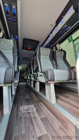 Kleinbus MERCEDES-BENZ 519 Sunset S 4 Ferqui Lagerfahrzeug Stock