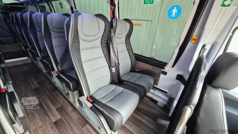 Kleinbus MERCEDES-BENZ 519 Sunset S 4 Ferqui Lagerfahrzeug Stock