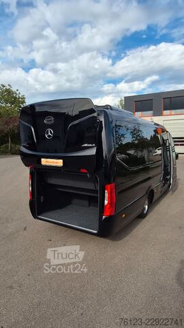 Kleinbus MERCEDES-BENZ 519 Sunset S 4 Ferqui Lagerfahrzeug Stock