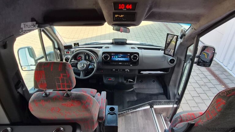 Kleinbus MERCEDES-BENZ 30 Sitzer Schul- Transferbus 519 Lagerfahrzeug