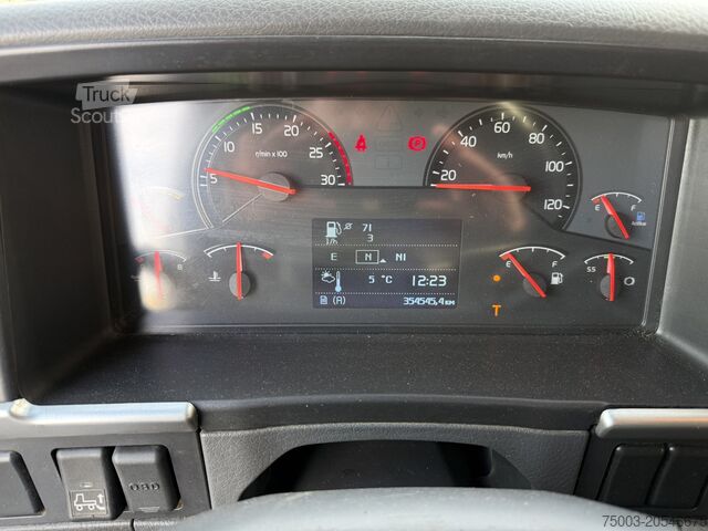 Vrachtauto met open laadbak Volvo FM330 Kran Effer 165 bis 20 Meter