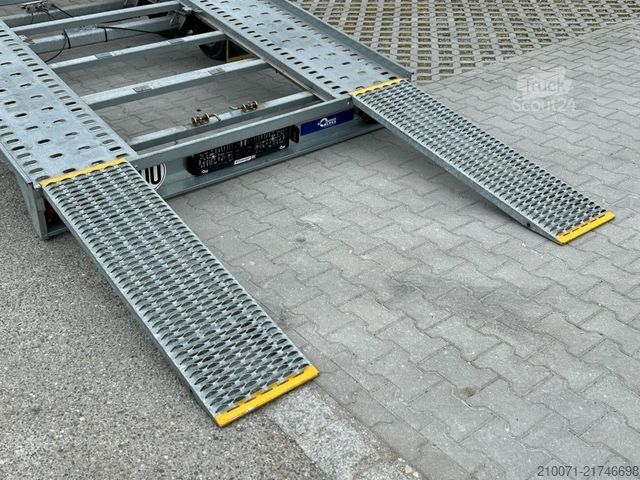 Автомобільний причіп HUMBAUR Autotransporter Gebraucht 400x200x5cm 2700kg zGG