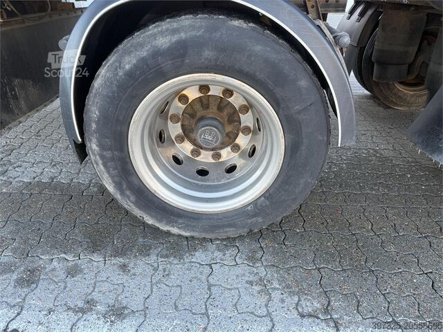 Kel-Berg 30 palettes. Kel-Berg 30 pl.