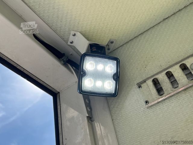 Dėžinis furgonas VOLKSWAGEN CRAFTER 2.0TDI XXXL KOFFER RAMPE KAMERA 177 PS