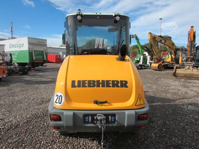 Radlader LIEBHERR L 506 Radlader 49.750 EUR