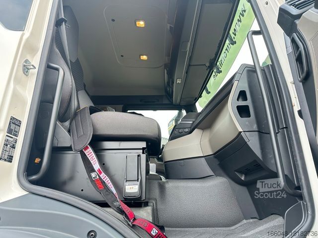 Altro MAN TGS 33.440 6x6 /3-Seiten- Kipper / Kran HIAB 302