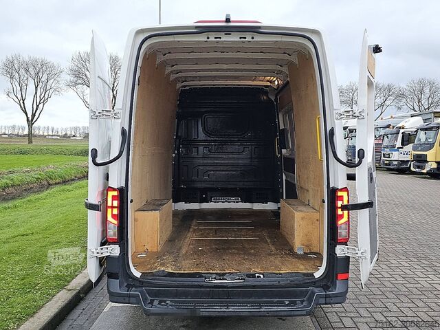 Hochdachkombi VOLKSWAGEN CRAFTER 2.0 TDI 177 AUT. L3H3