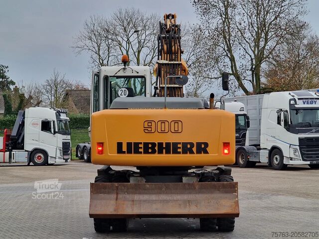 Escavatore gommato Liebherr A900C - 95 KW - Central Greasing -