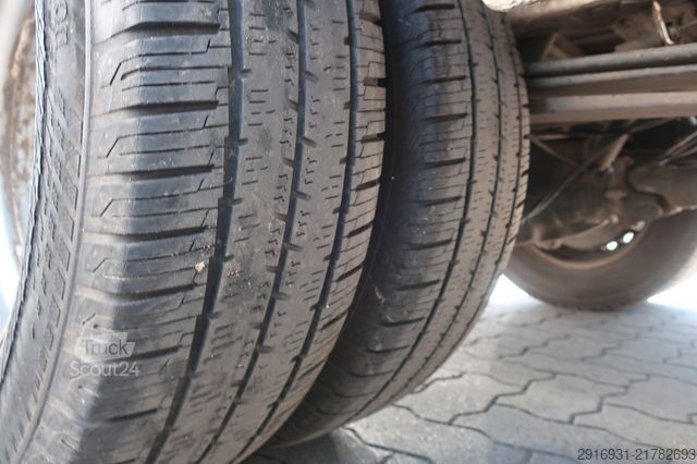 Kombi z visokim stropom VOLKSWAGEN Crafter 1. Hand / SHZ / PDC / FN: 86