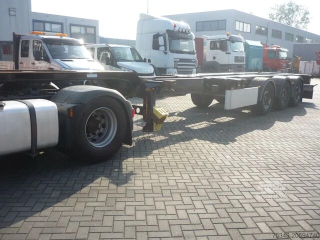 Transport de conteneurs M&V Euro 902 K