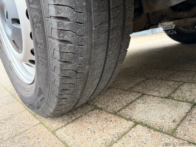 Skříňová dodávka MERCEDES-BENZ Sprinter 315CDI Koffer 3,5t Ladebordwand XL-Hoch