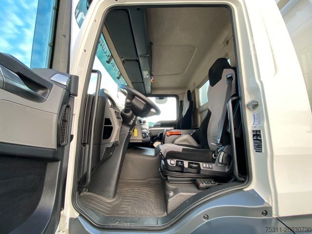 Flatbed truck MAN TGM 18.320 BL | HIAB 144*Funk*AHK*Kamera*AC