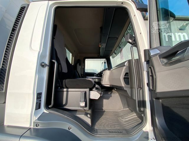 Flatbed truck MAN TGM 18.320 BL | HIAB 144*Funk*AHK*Kamera*AC