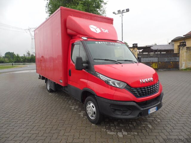Transporter mit Koffer IVECO DAILY 35C14 NAT POWER