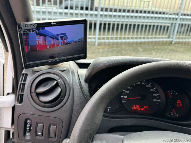 Hefplatform Renault Master 1147 hours