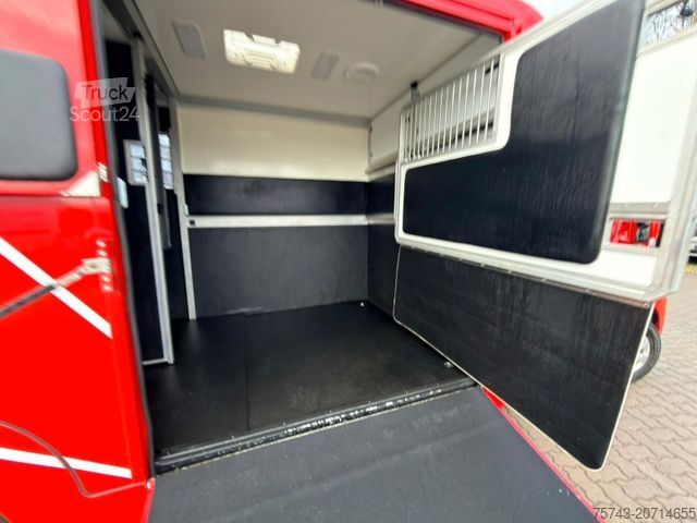 Przyczepa do przewozu bydła RENAULT Master STX Haras 3 sitzer