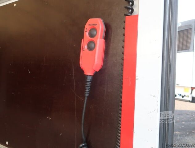 Transporter mit Koffer Ford Transit Koffer L4 LBW Klima Doppelbeifahrer