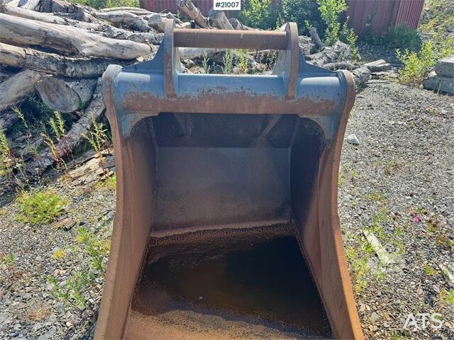 Schaufel Ema Grave bucket w/ S70 attachment