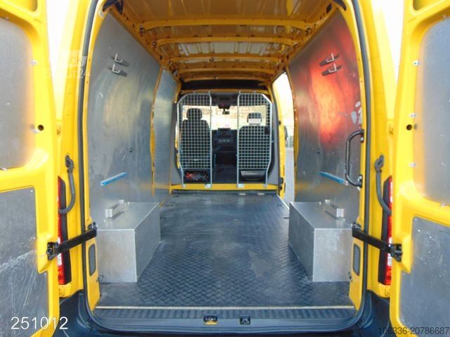 Kombi z visokim stropom RENAULT Master 2.3 dCi 135 L3H2 -Kamera-