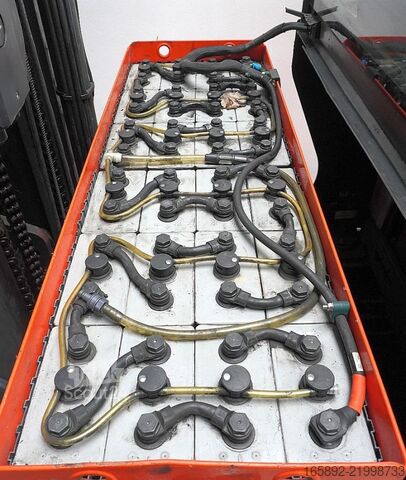 Chariot à mât rétractable Linde R 16 HD 1120