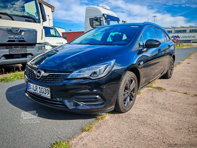 Minibús OPEL Astra 1.4 Turbo Sports Tourer/LED/Kamera/Klima