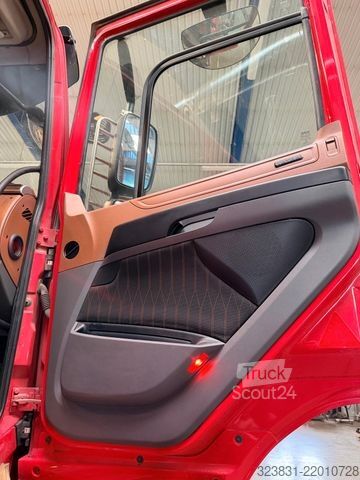 Стандартен влекач Tatra PHOENIX T530,6X6,RETARDER,SZM/KIPPER-UNIVE
