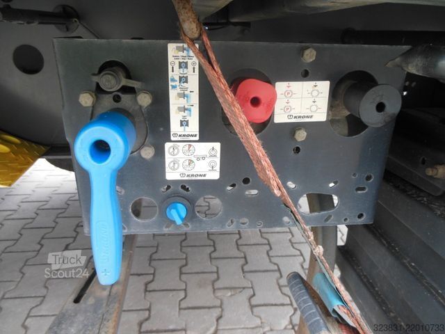 Naczepa otwarta z plandeką KRONE SD, STANDART, LIFT ACHSE